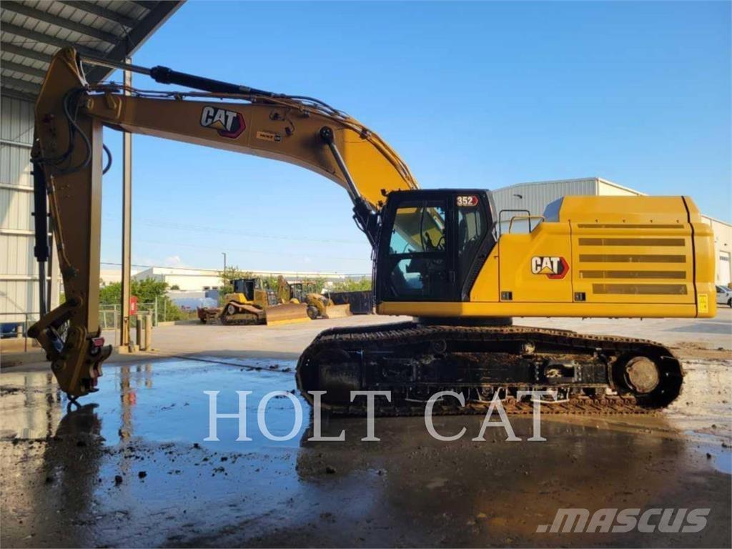 CAT 352 Roomikekskavaatorid