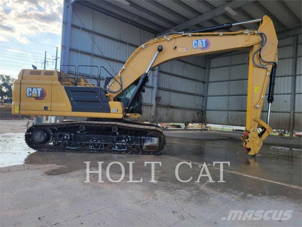 CAT 352 Roomikekskavaatorid