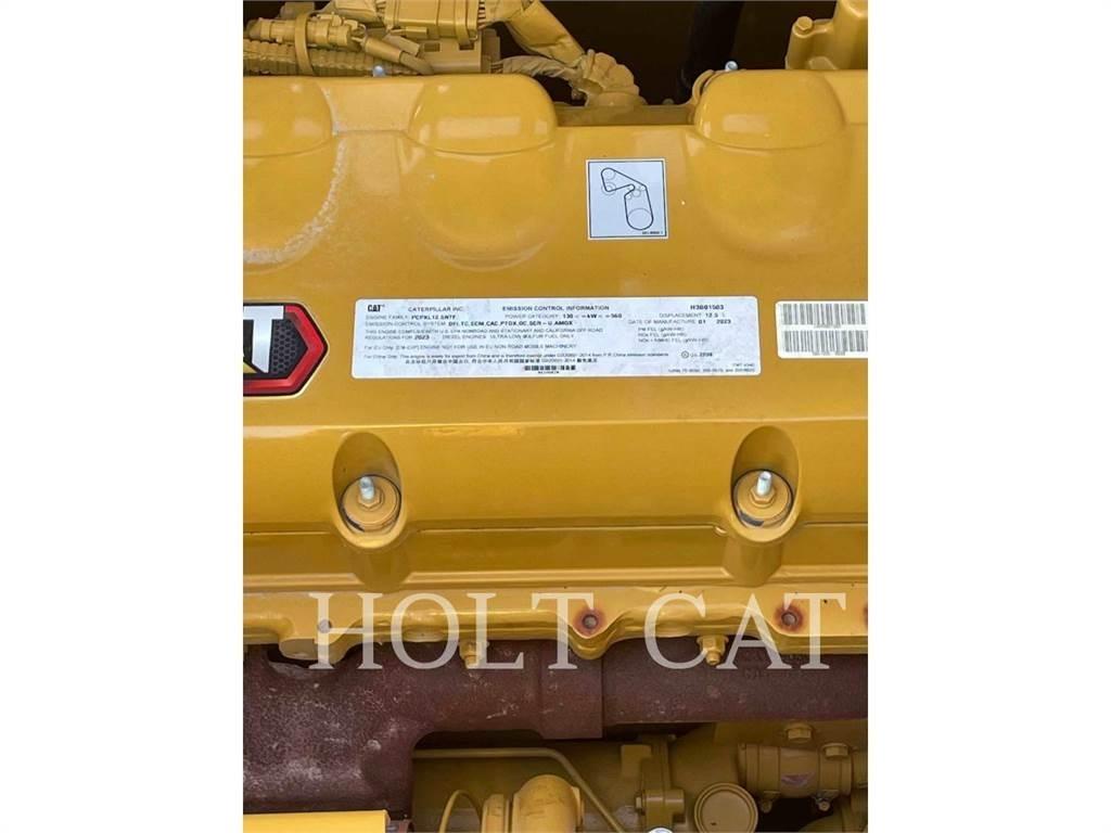 CAT 352 11 Roomikekskavaatorid
