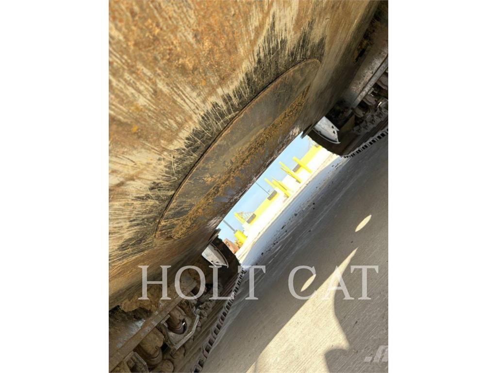 CAT 352 11 Roomikekskavaatorid