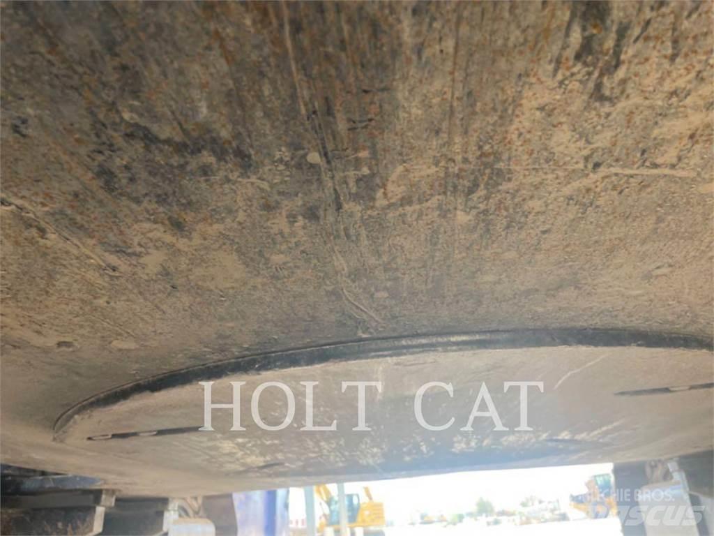 CAT 352 11 TC Roomikekskavaatorid