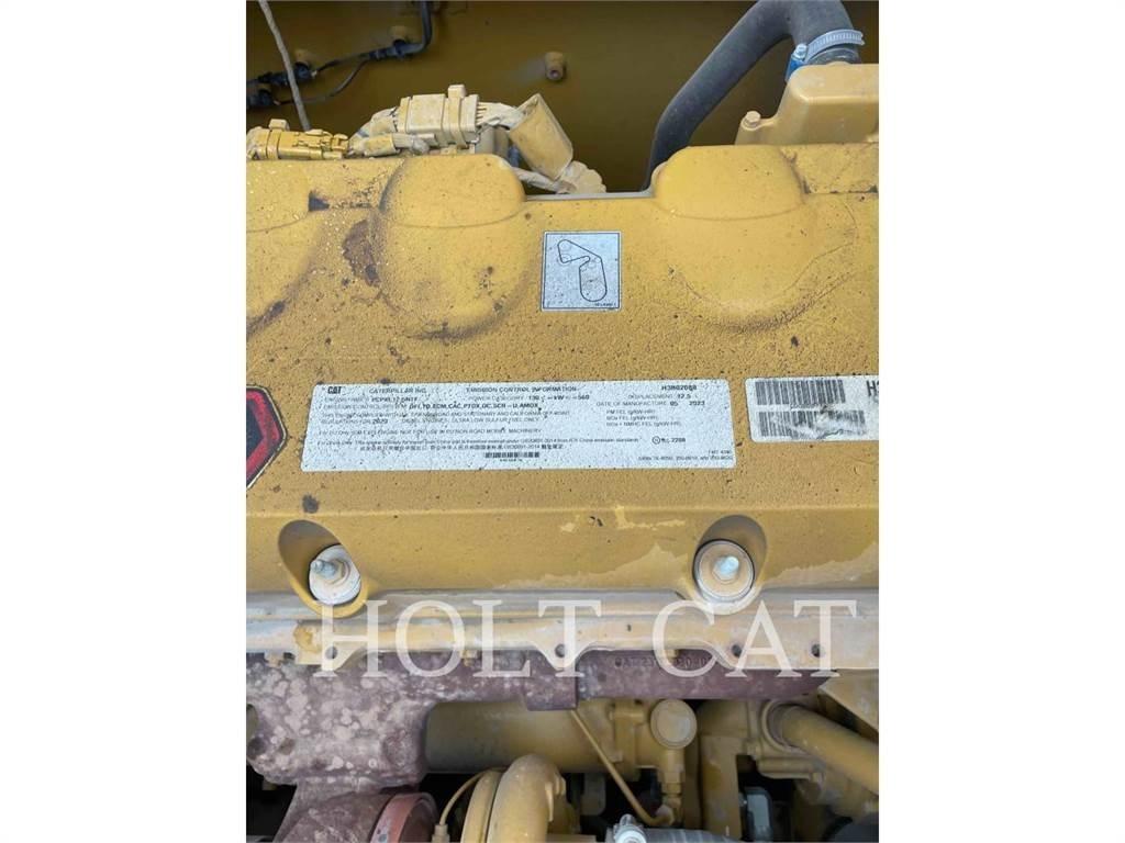 CAT 352 12 Roomikekskavaatorid