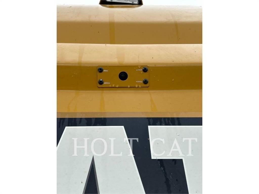 CAT 352 12 TC Roomikekskavaatorid