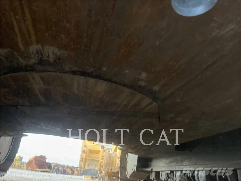 CAT 352 12 TC Roomikekskavaatorid