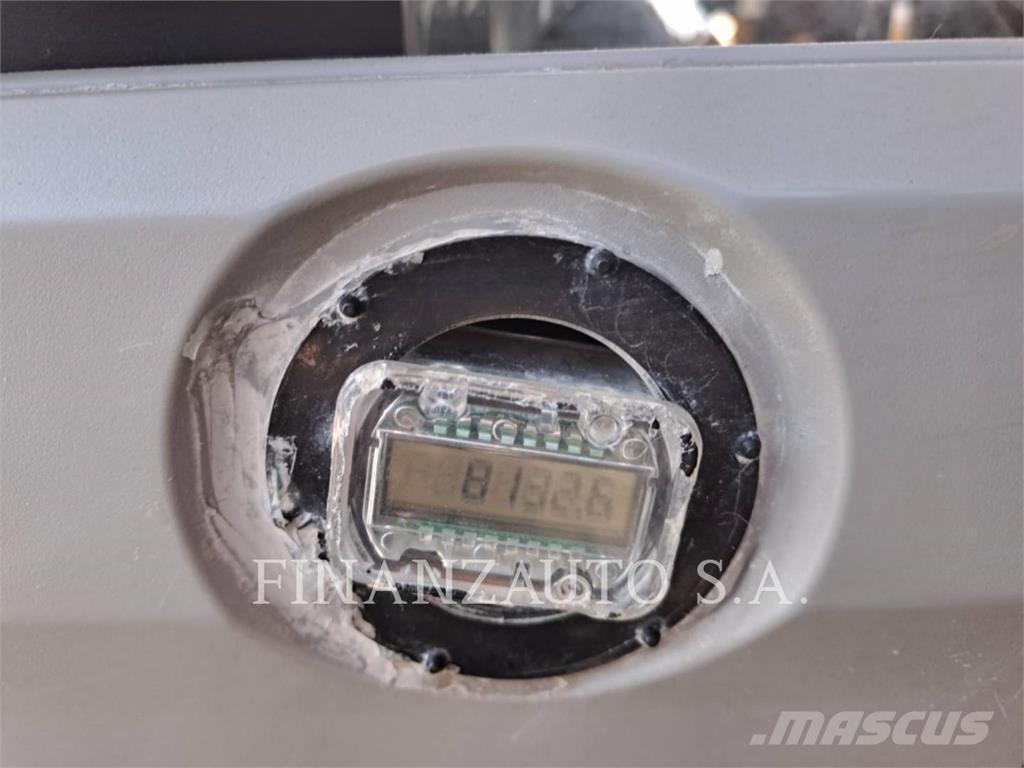 CAT 352FL Roomikekskavaatorid