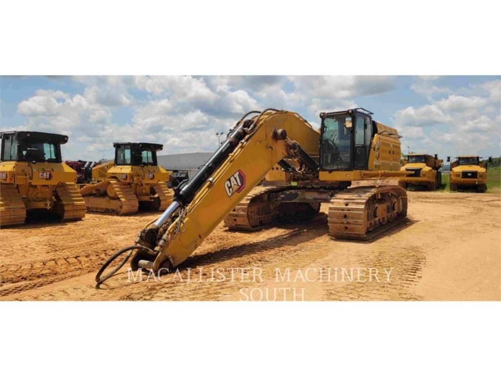 CAT 374 Roomikekskavaatorid