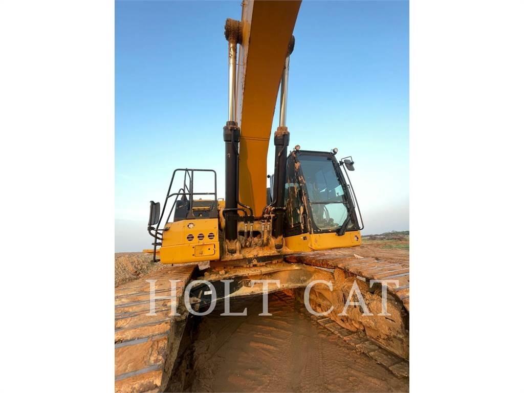 CAT 374-07 Roomikekskavaatorid