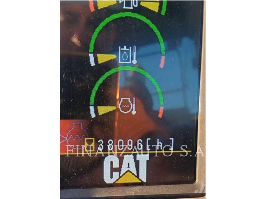 CAT 390DL Roomikekskavaatorid