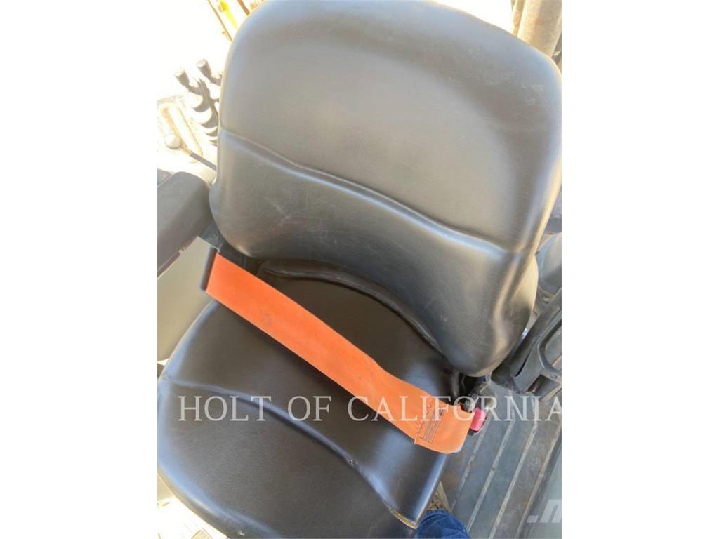 CAT 415 Ekskavaatorlaadurid