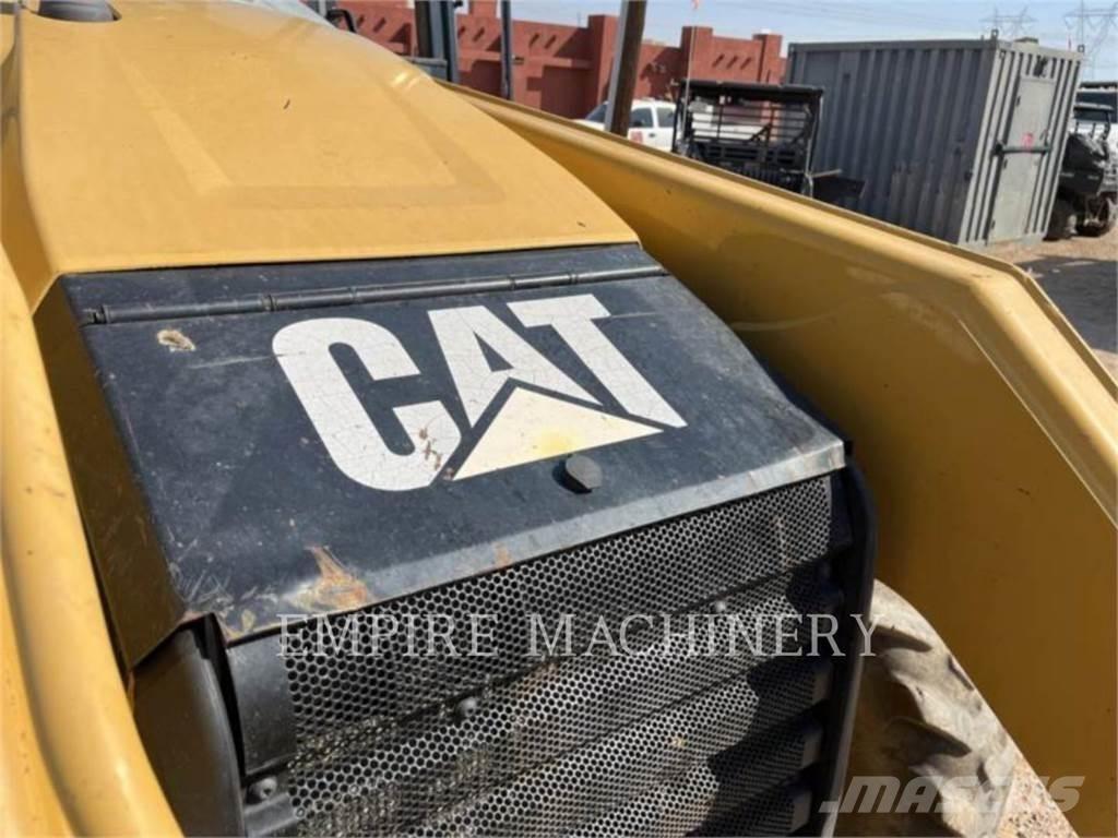 CAT 415F2 IL Rataslaadurid