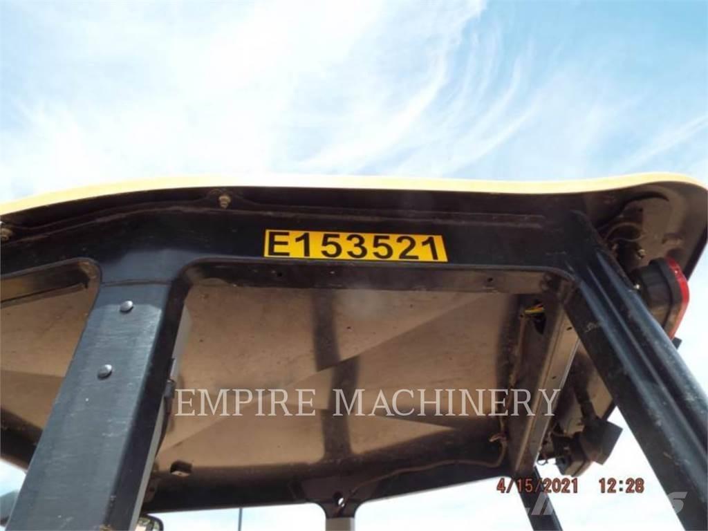 CAT 415F2 IL Rataslaadurid
