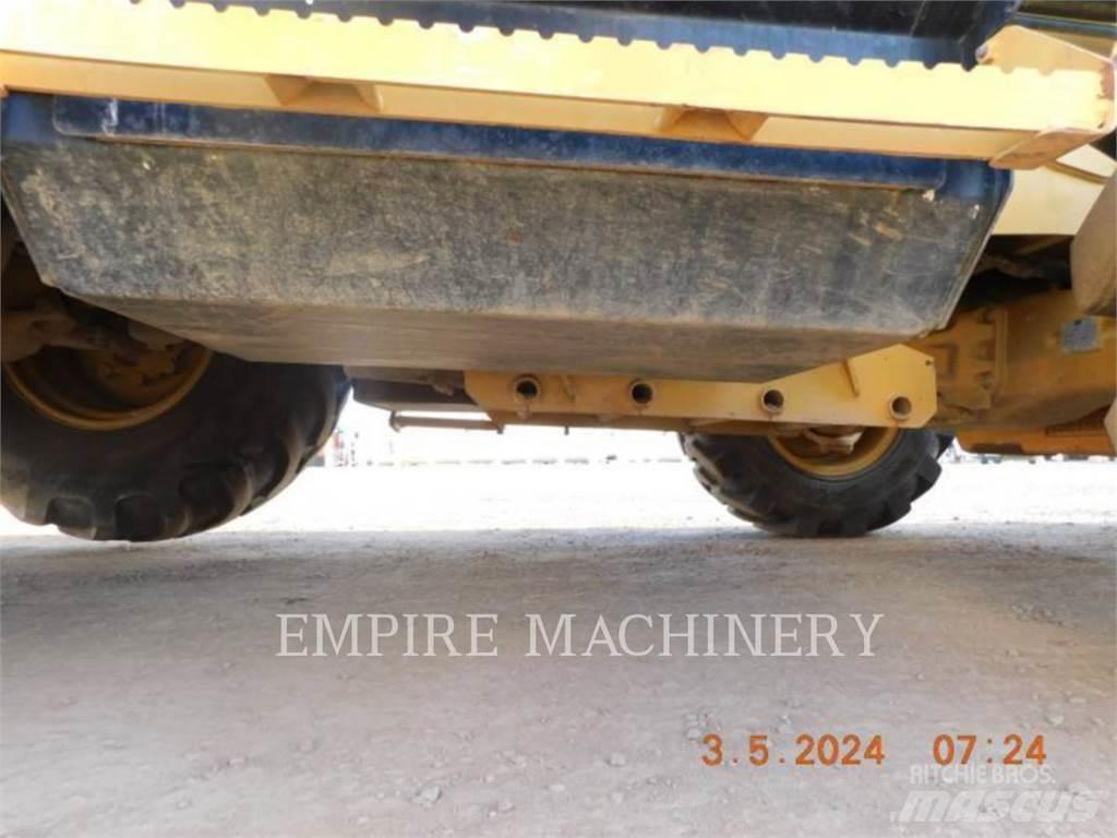 CAT 416F2 4EO Ekskavaatorlaadurid