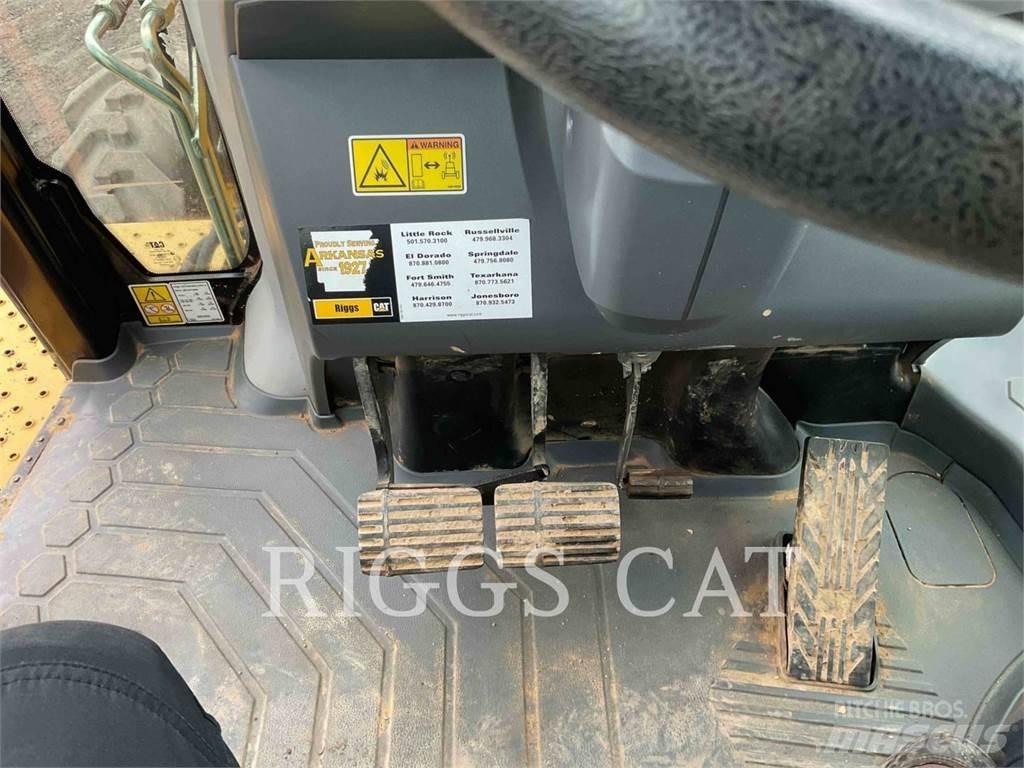CAT 420 4AEM Ekskavaatorlaadurid