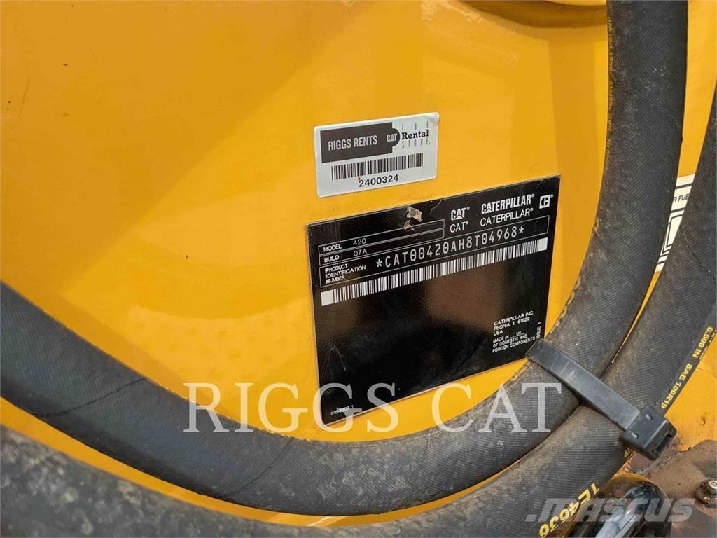 CAT 420 4AEM Ekskavaatorlaadurid