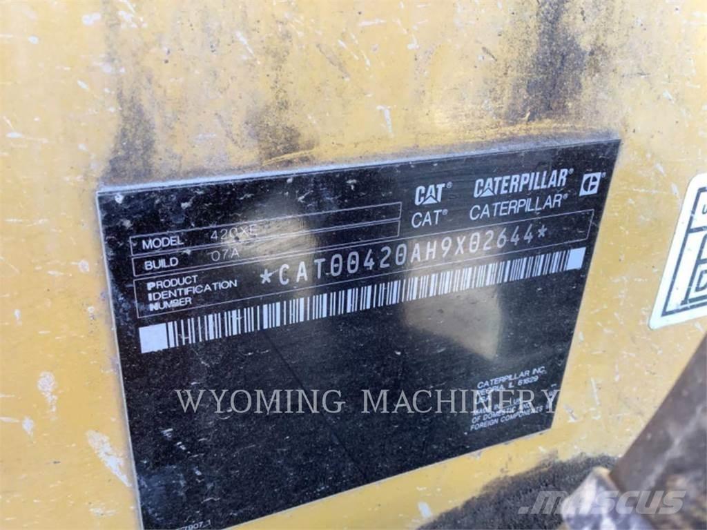 CAT 420 XE Ekskavaatorlaadurid