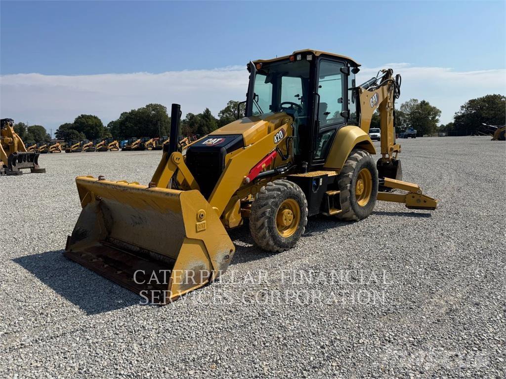 CAT 42007 Ekskavaatorlaadurid