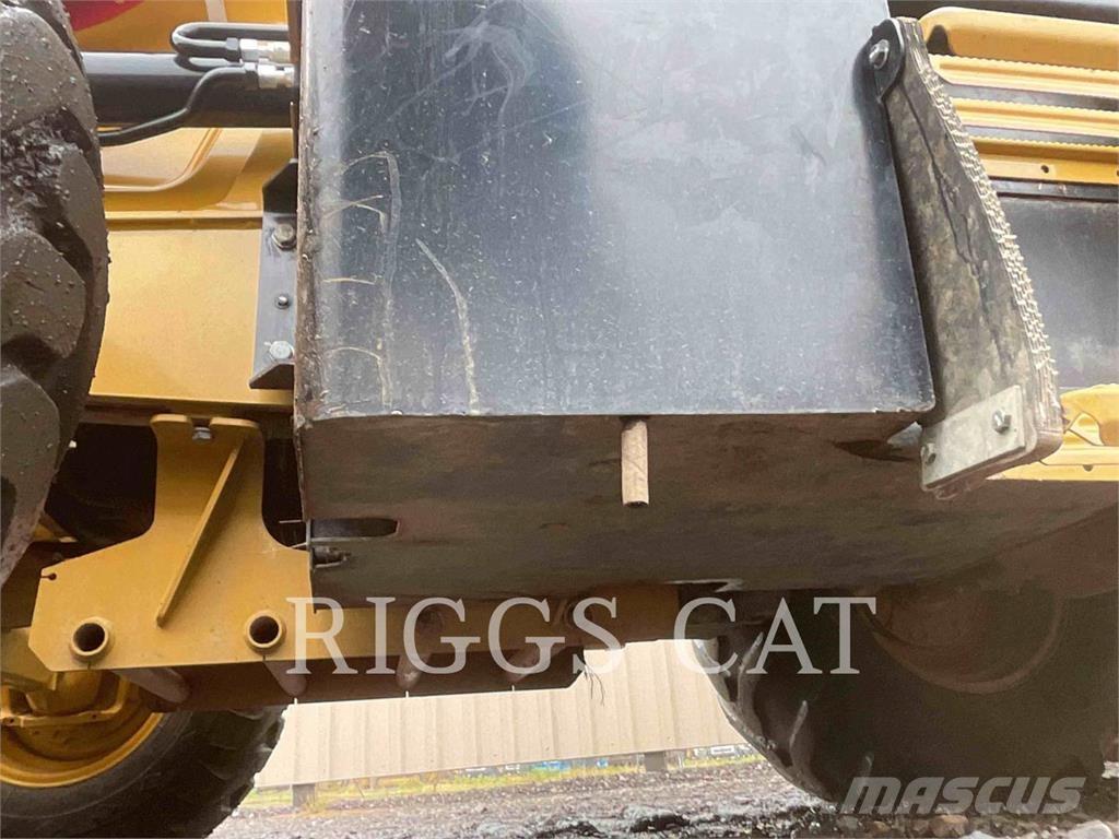 CAT 42007 Ekskavaatorlaadurid