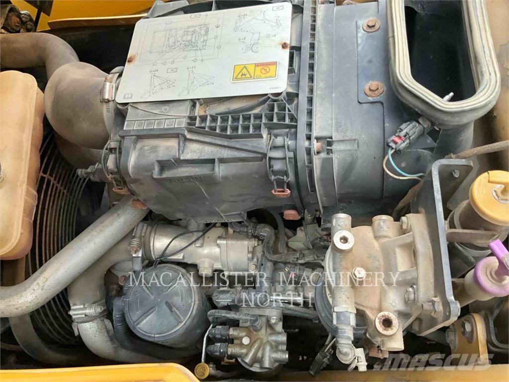 CAT 420F A Ekskavaatorlaadurid