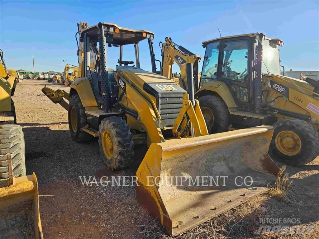 CAT 420F2 4WDS Ekskavaatorlaadurid