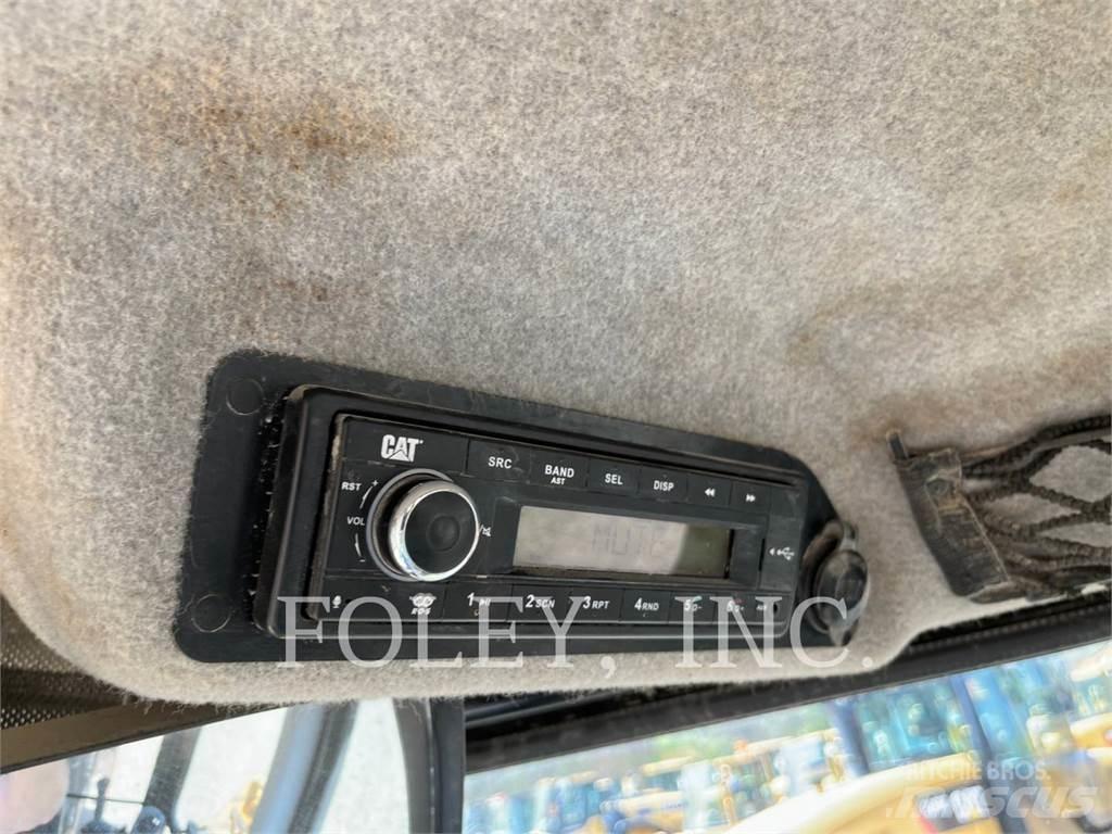CAT 420F2IT Ekskavaatorlaadurid