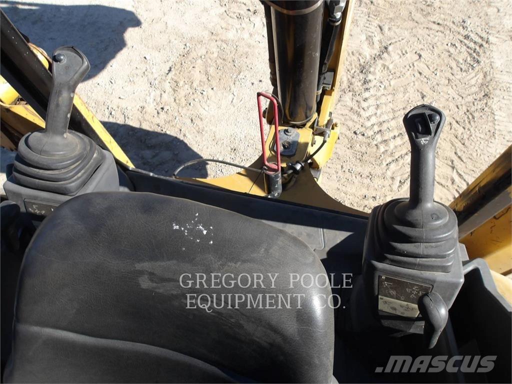 CAT 420F2IT Ekskavaatorlaadurid