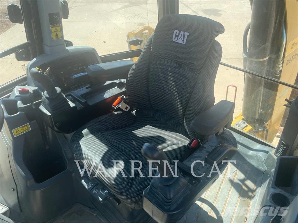 CAT 420XE AE4T Ekskavaatorlaadurid