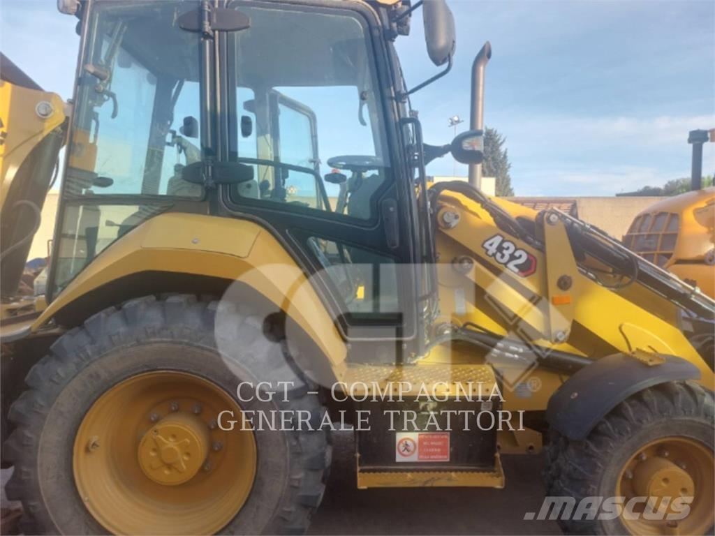 CAT 432 Ekskavaatorlaadurid