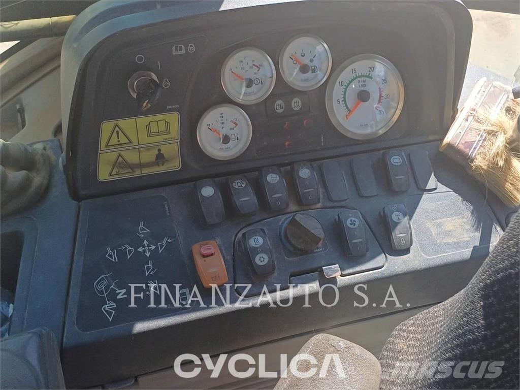 CAT 432F Ekskavaatorlaadurid