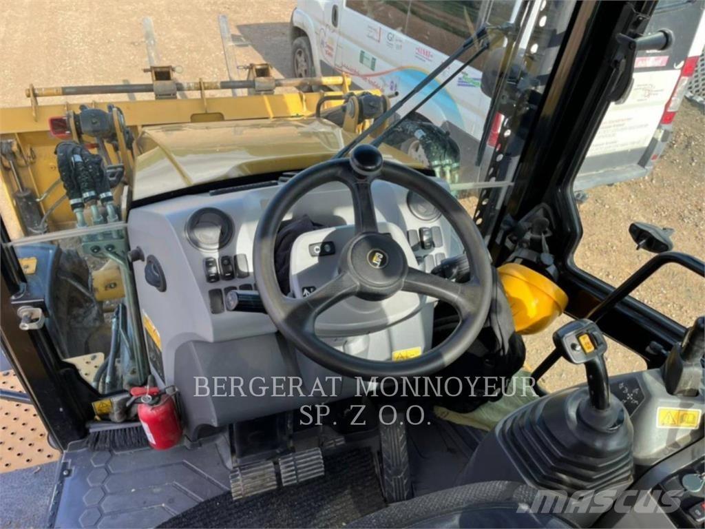 CAT 432F2 Ekskavaatorlaadurid