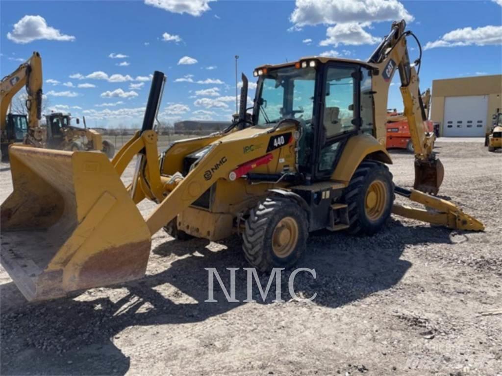 CAT 440 Ekskavaatorlaadurid