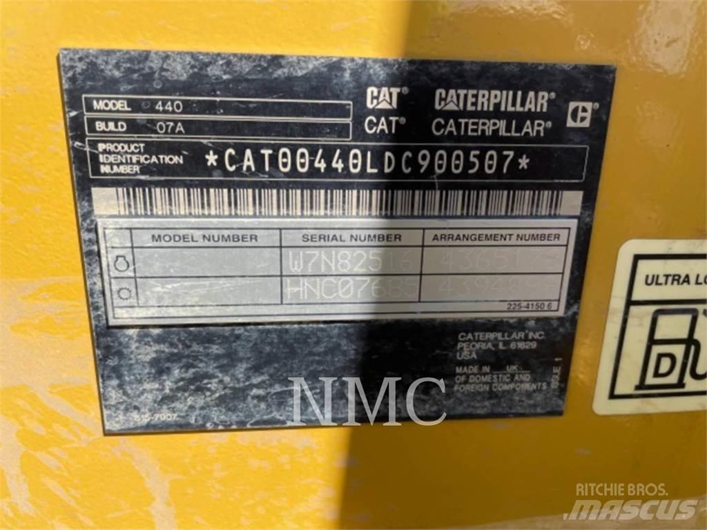 CAT 440 Ekskavaatorlaadurid