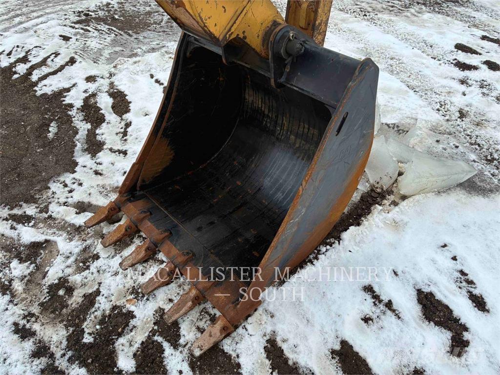 CAT 440 Ekskavaatorlaadurid