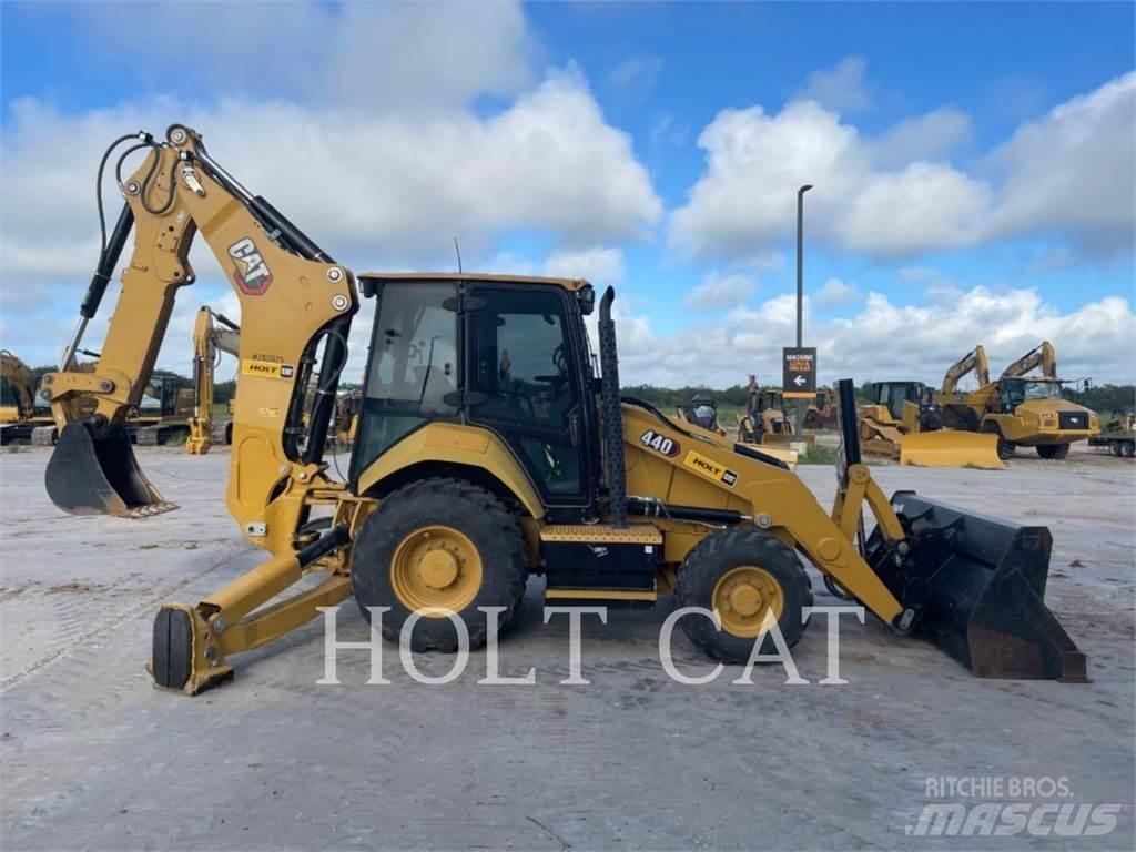 CAT 440 C4E Ekskavaatorlaadurid