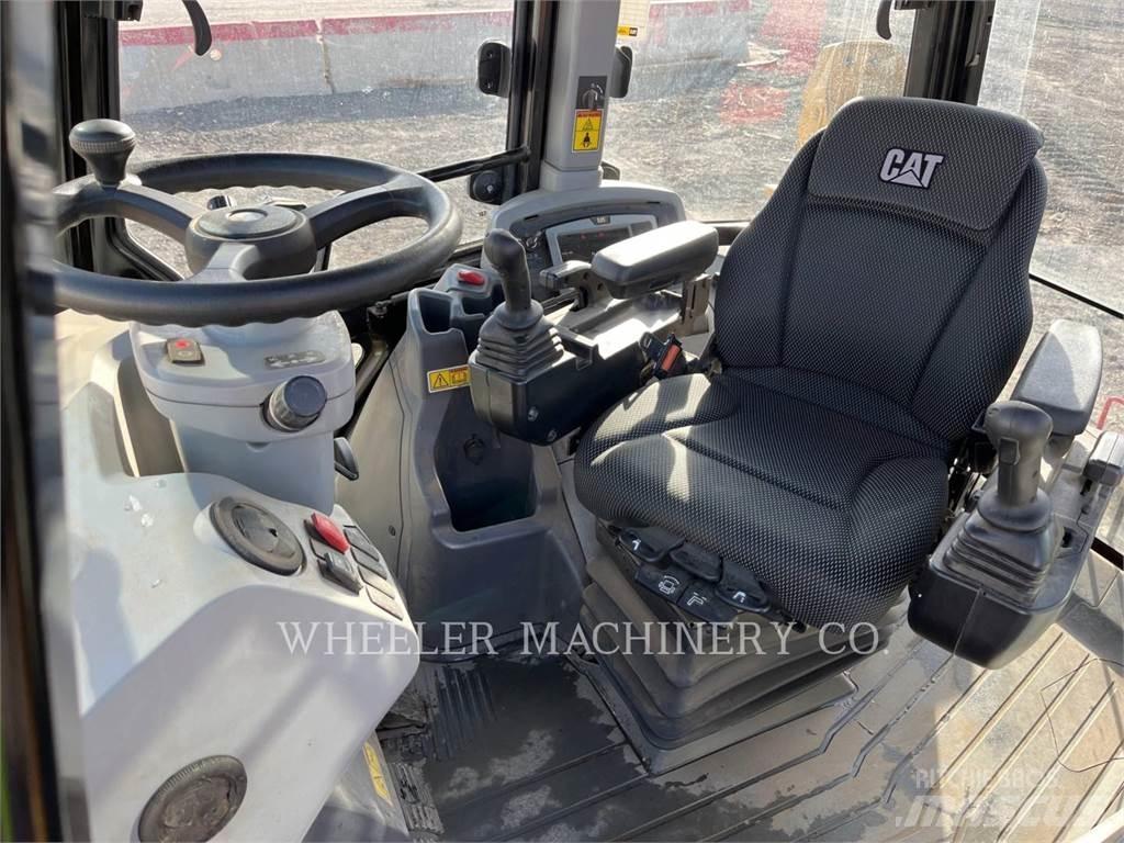 CAT 440 TH Ekskavaatorlaadurid