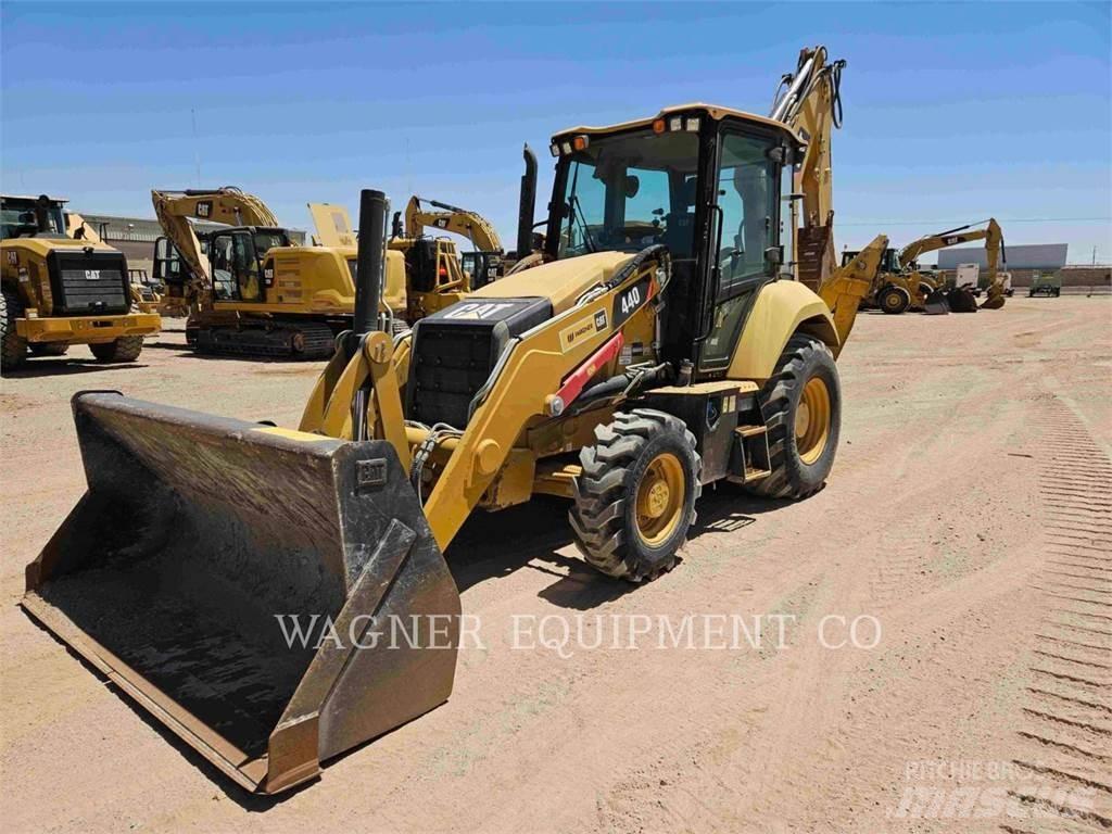 CAT 44007 Ekskavaatorlaadurid