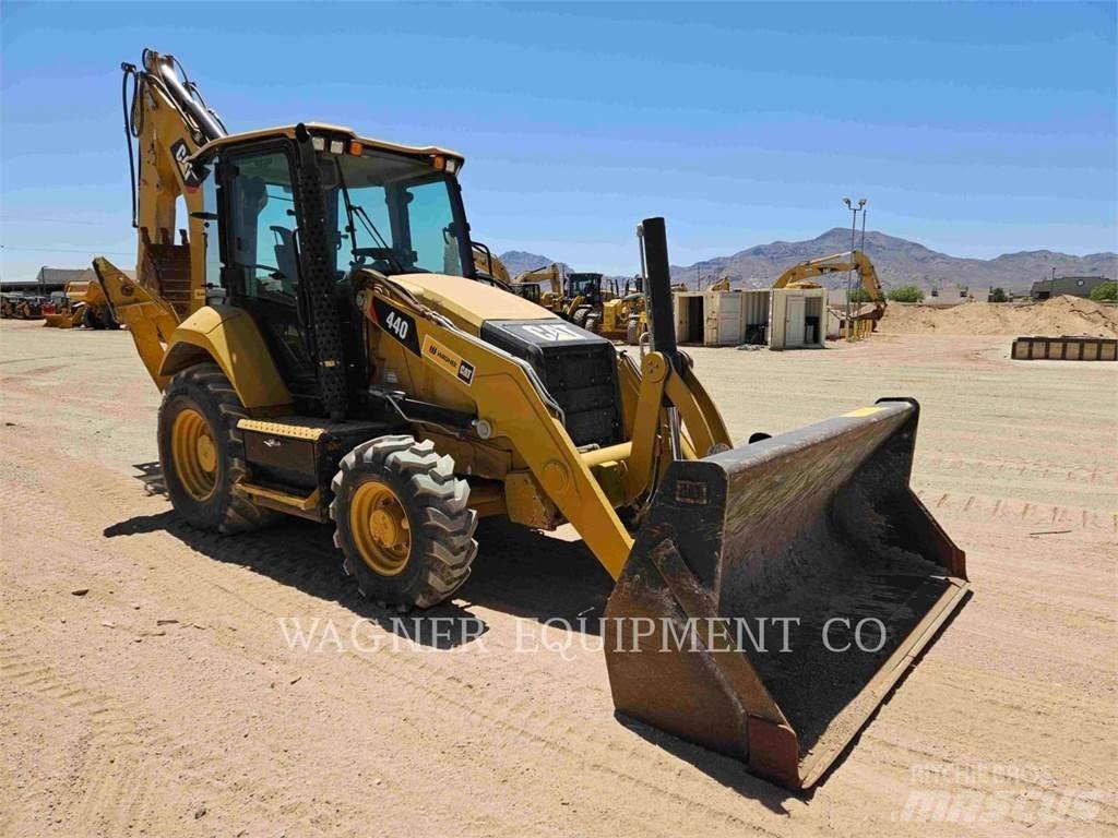 CAT 44007 Ekskavaatorlaadurid
