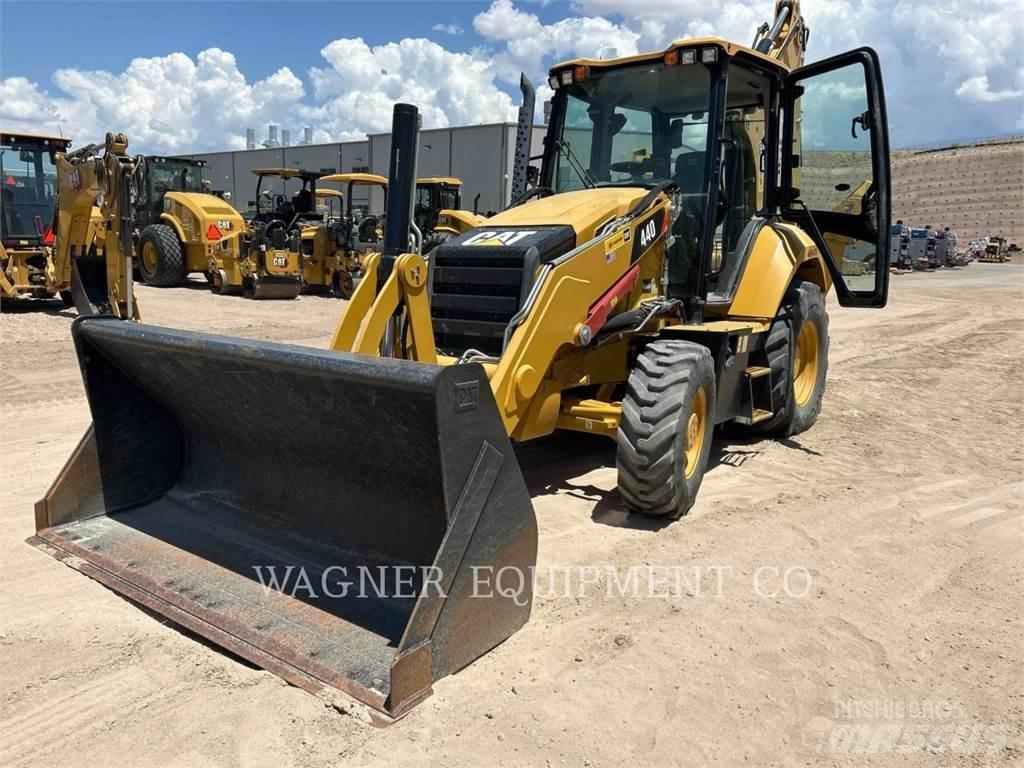 CAT 44007 Ekskavaatorlaadurid