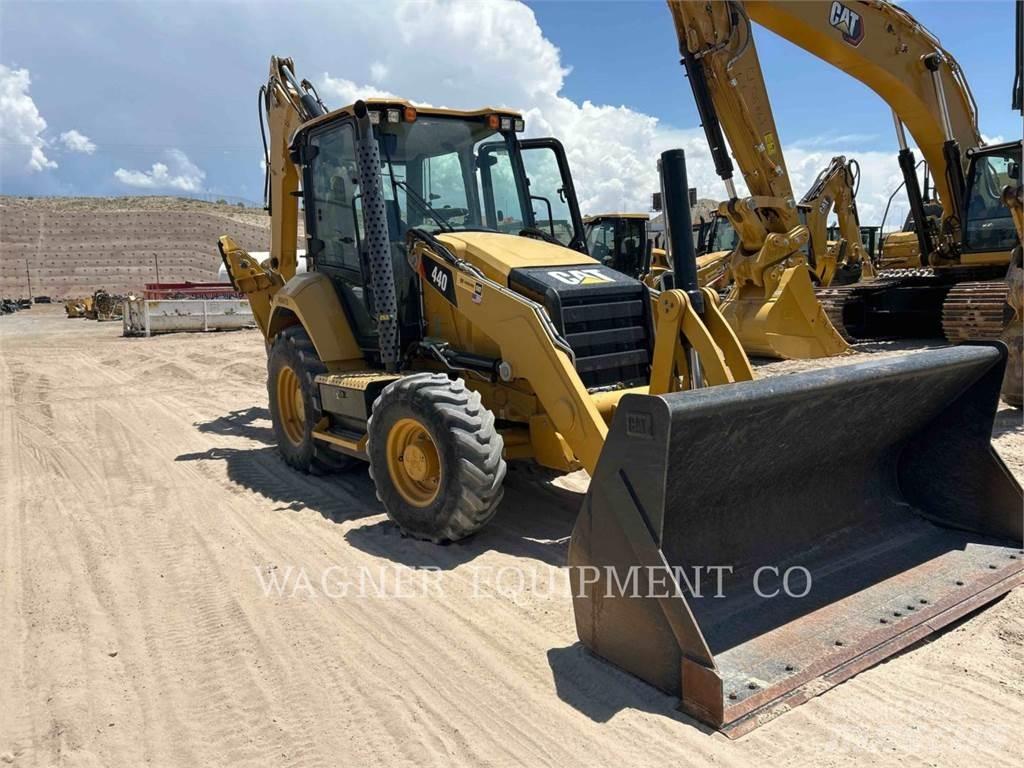 CAT 44007 Ekskavaatorlaadurid