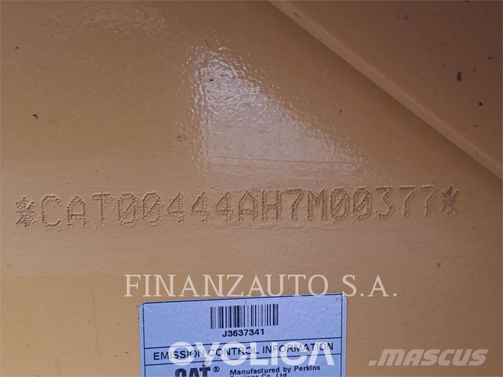 CAT 444 TRINITYB V Ekskavaatorlaadurid