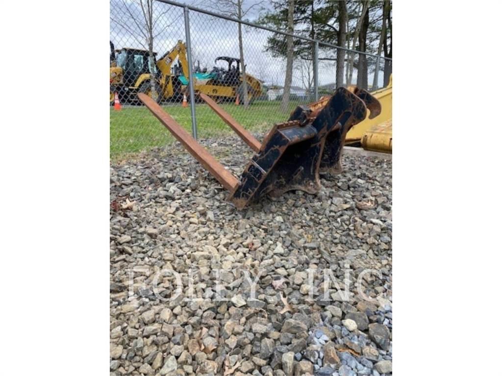 CAT 48 PALLET FORKS Tõstekahvlid