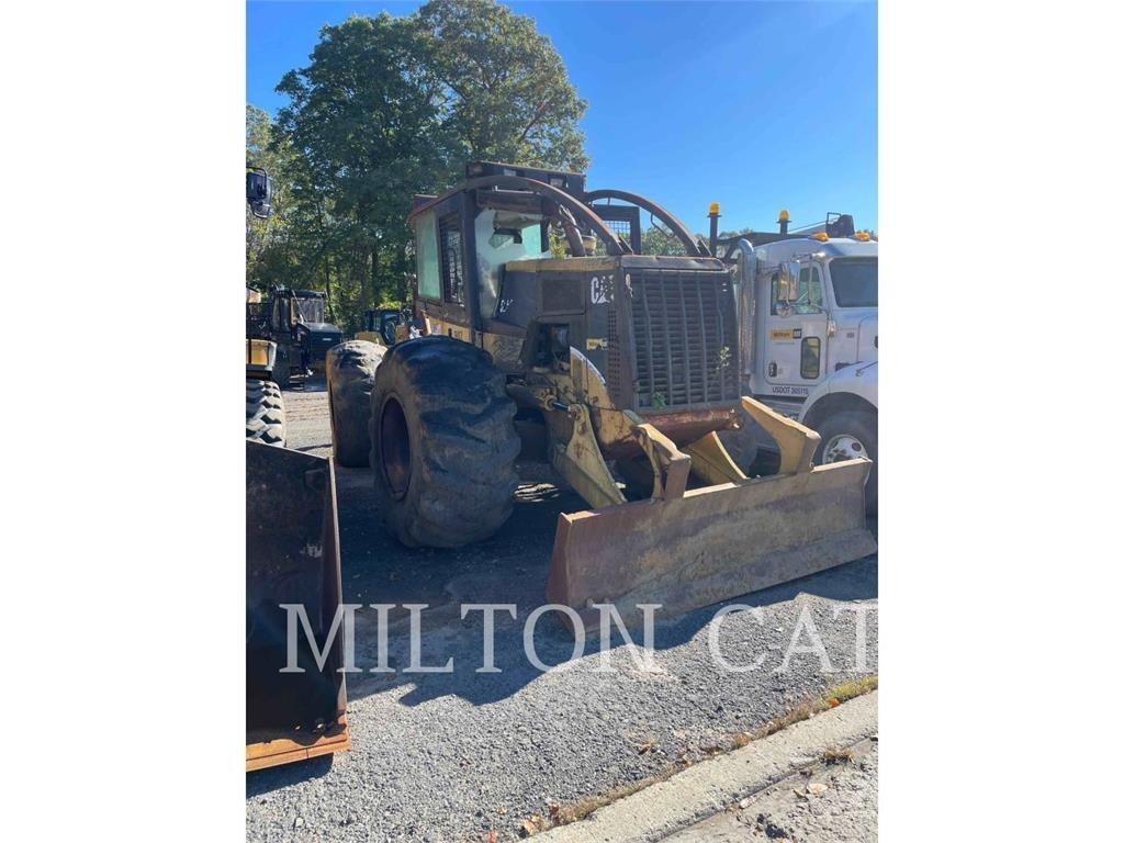 CAT 525B Väljaveotraktorid