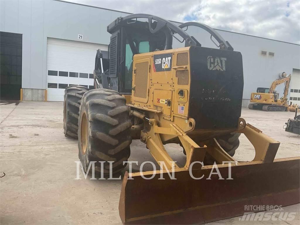 CAT 535D Väljaveotraktorid