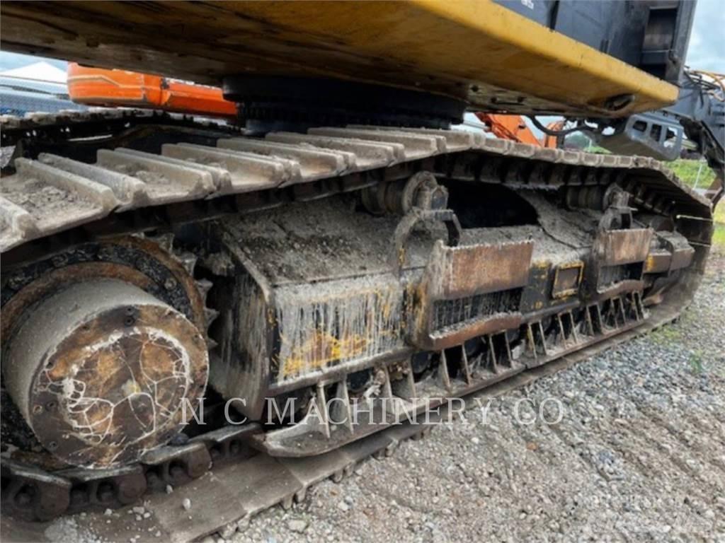 CAT 568FM LL Metsatööks kohandatud traktorid