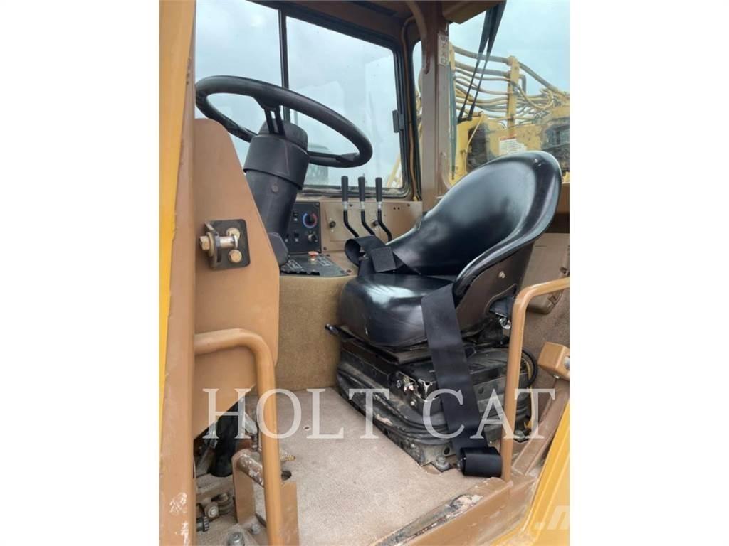 CAT 615C II Kaabitsad