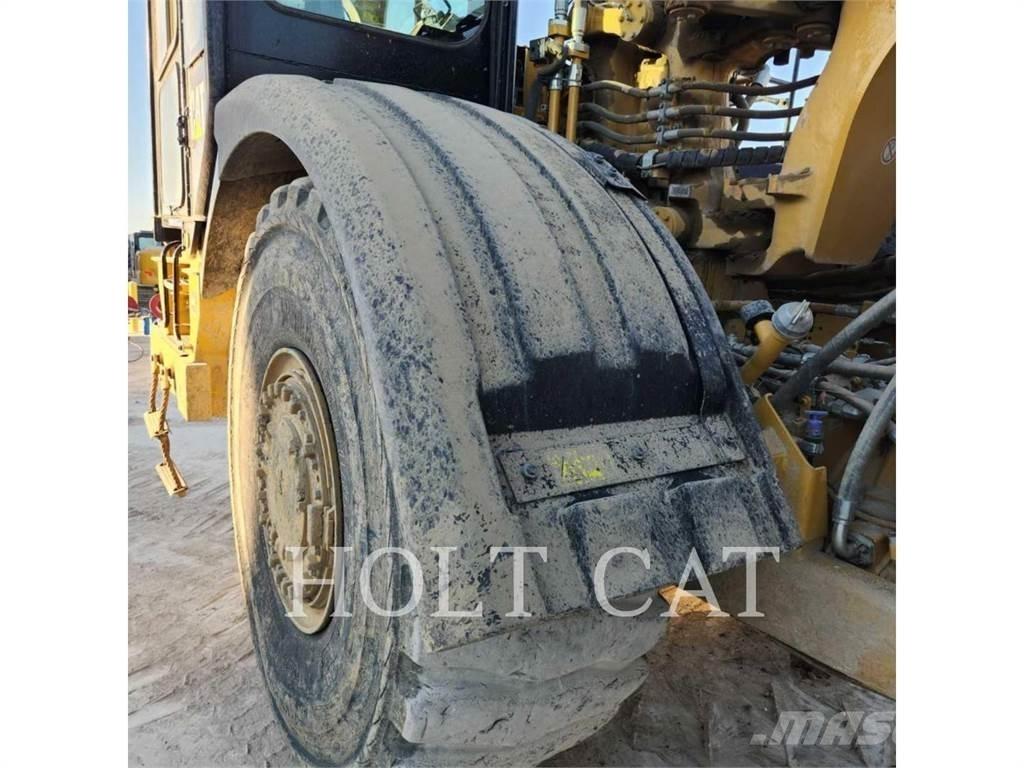 CAT 621K Kaabitsad