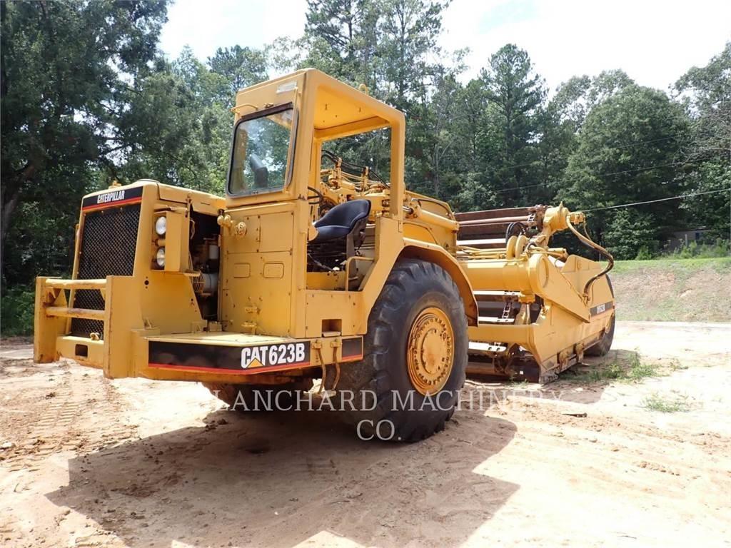 CAT 623B Kaabitsad