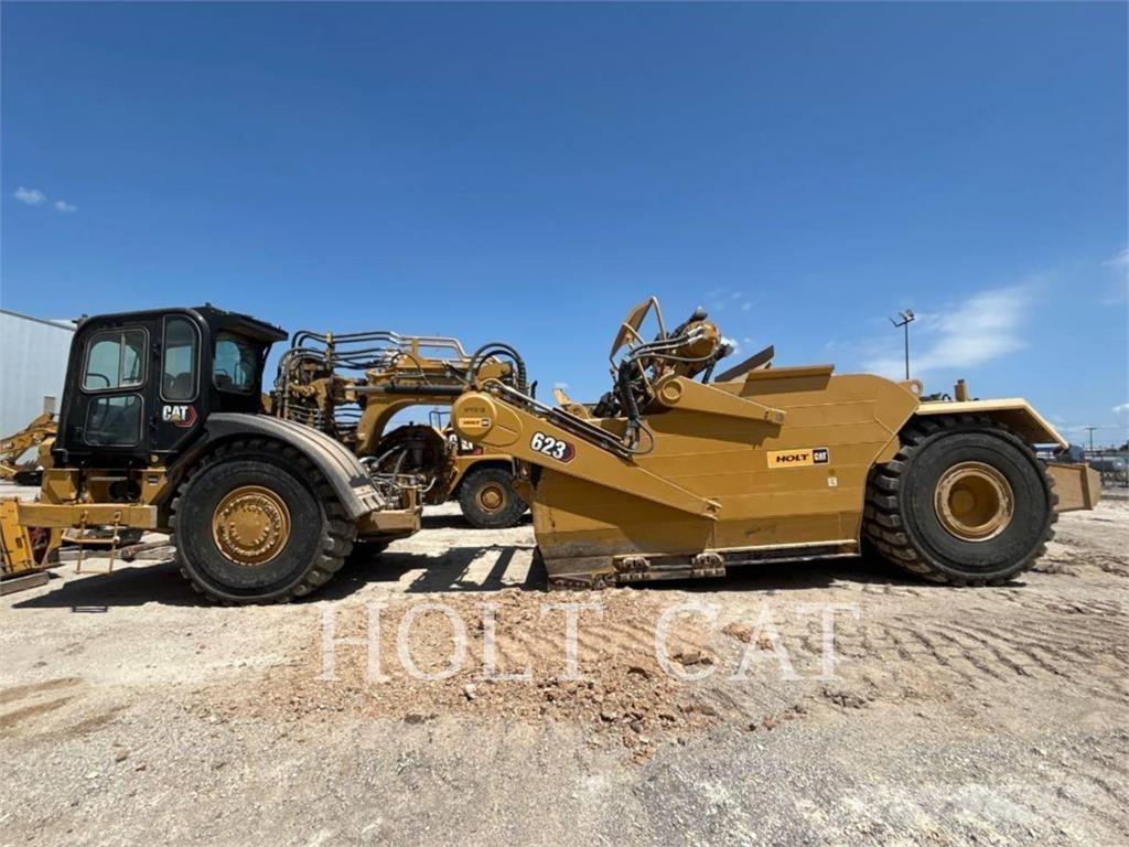 CAT 623K Kaabitsad