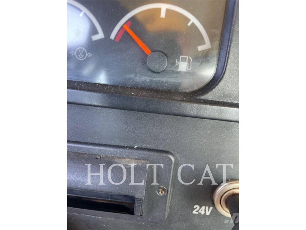 CAT 631G Kaabitsad