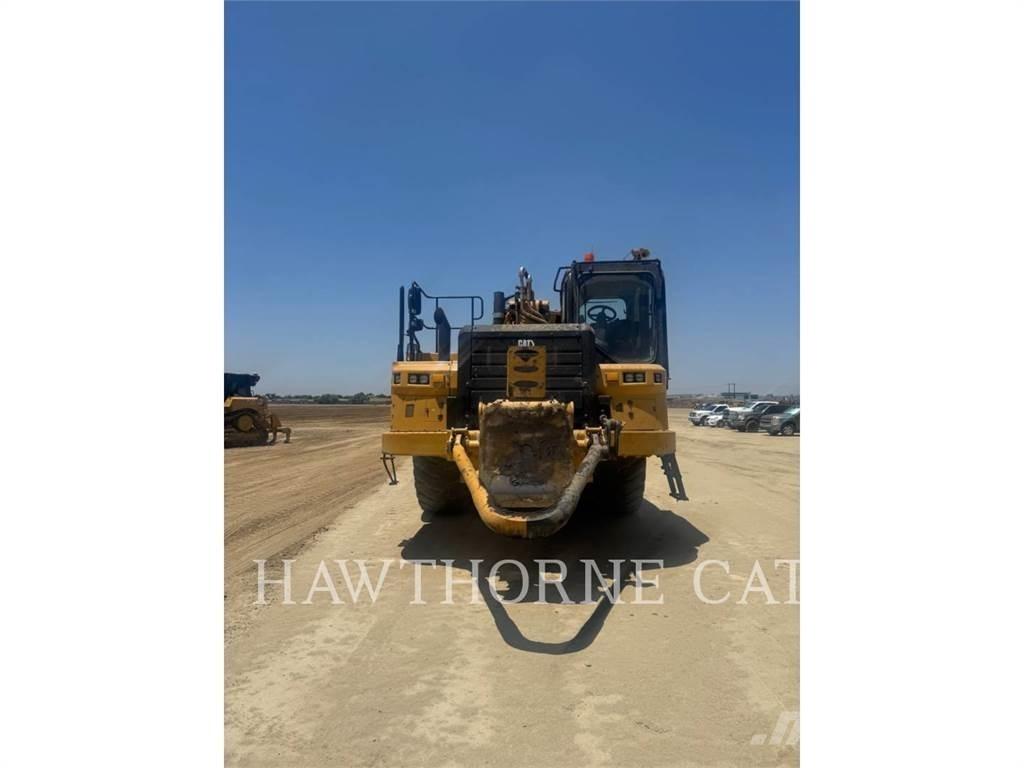 CAT 657 Kaabitsad