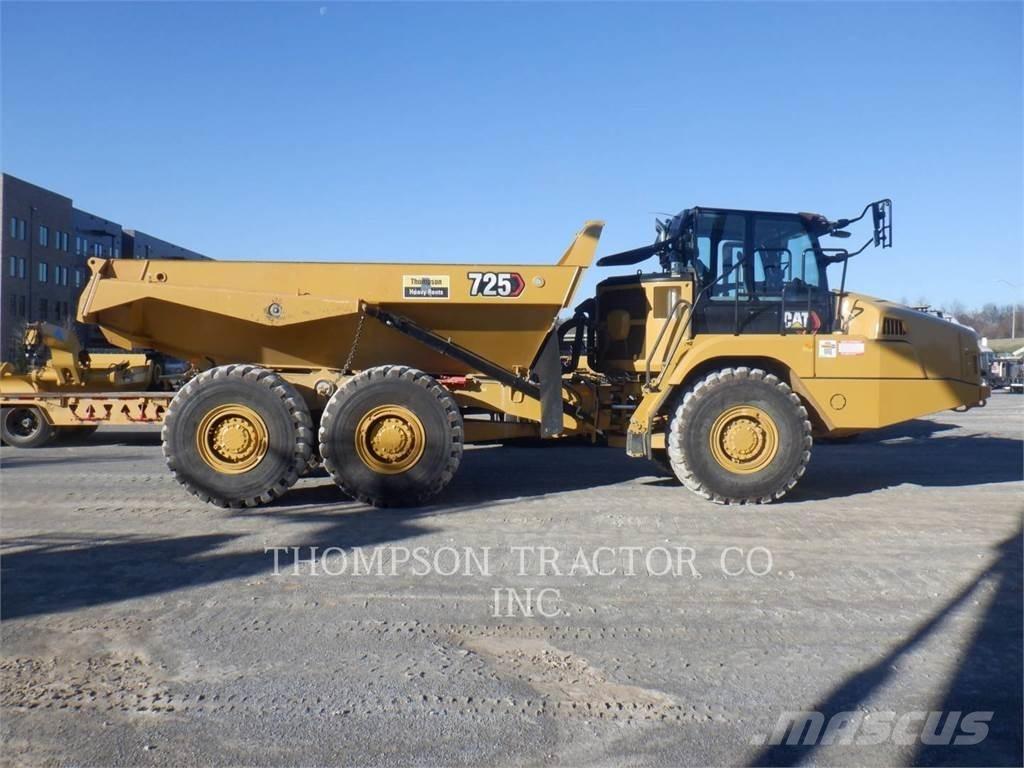 CAT 725 Liigendraamiga pinnaseveokid